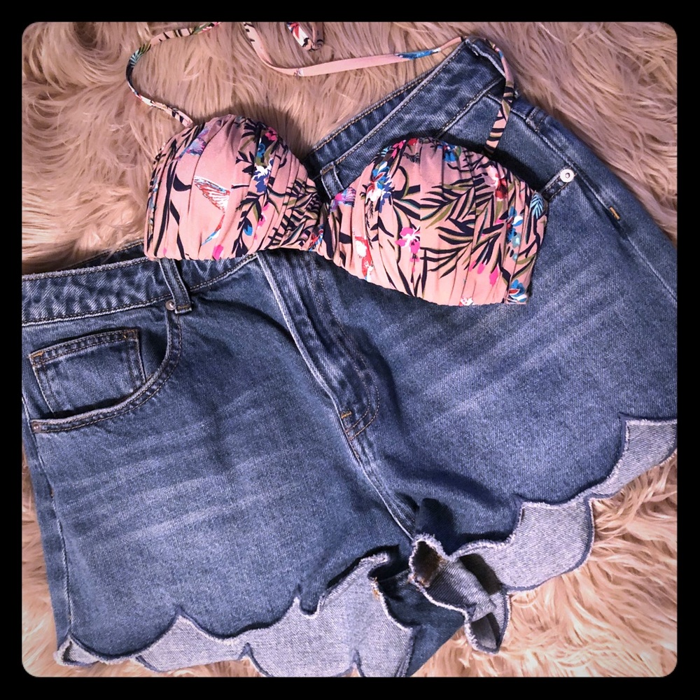 Floral Bikini Top 👙👙💕💕